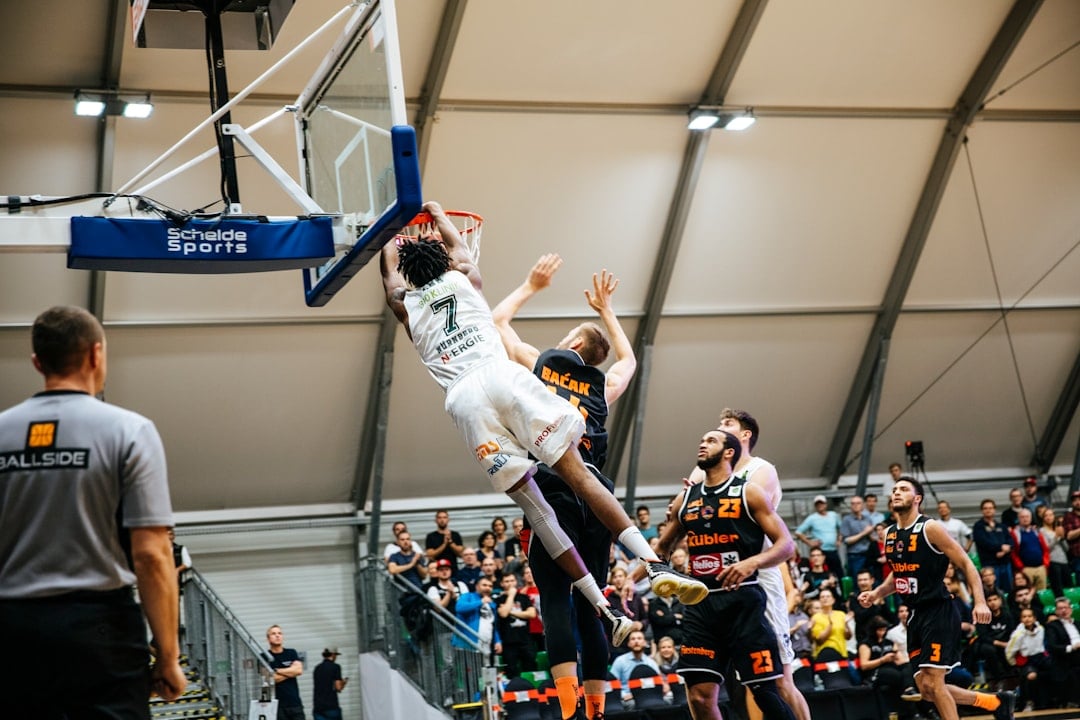 Real Madrid, în Finala EuroLeague 2026: Victorie Solidă contra Valenciei!