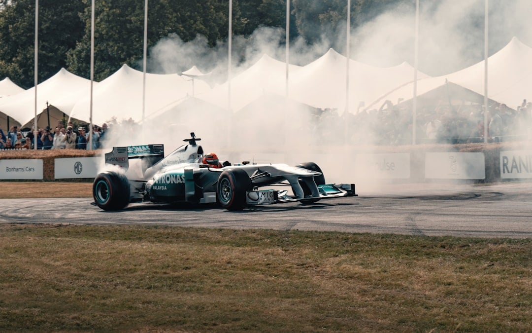 Calificări Sprint Canada 2026: Russell pe Pole, Hamilton Îl Surprinde pe Leclerc